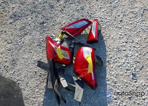 2018 Chevrolet Equinox Lt z USA, uszkodzony, nr VIN 2GNAXSEV6J6237012